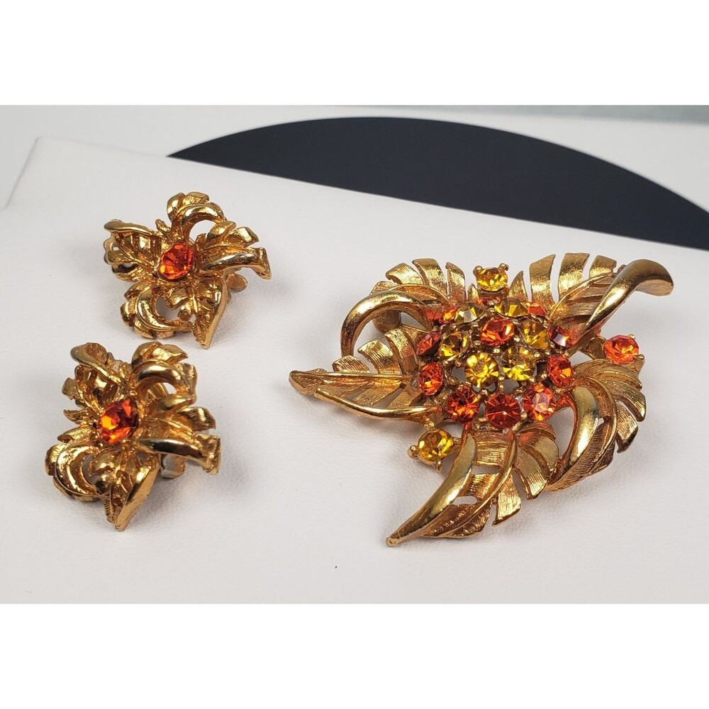 Vintage Flower Orange Yellow Crystal Rhinestone Leaf Brooch Clip On Earring Set - Picture 7 of 16